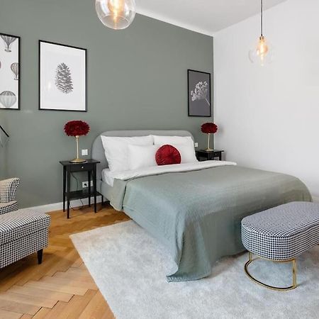 Stylovy Apartman V Centre Mesta ブラチスラヴァ エクステリア 写真